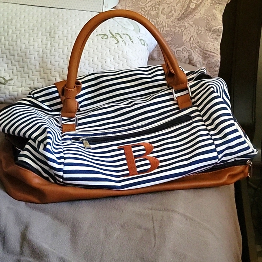 Monogrammed "B" Weekender bag with shoe compartment
